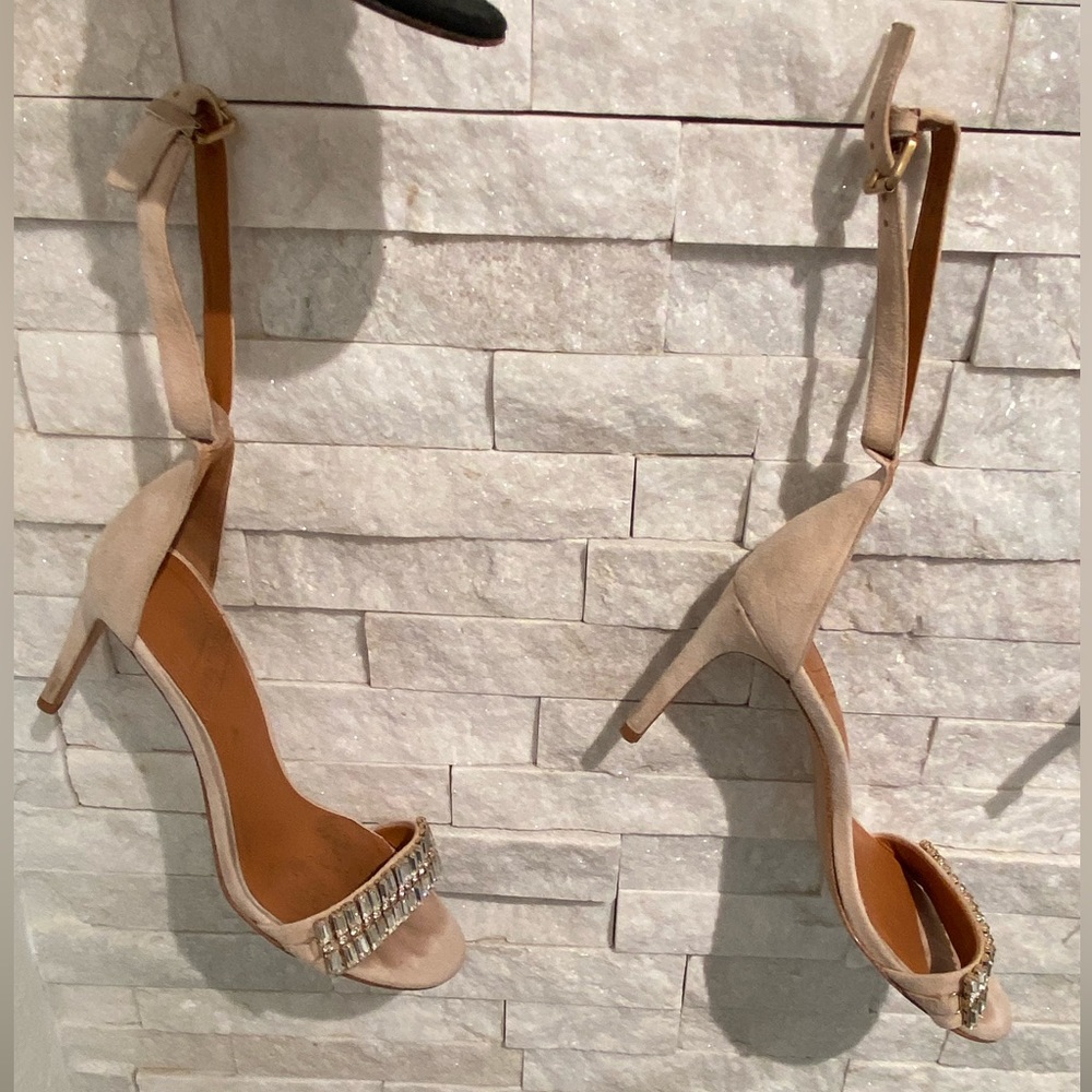 WHAT FOR HEELS